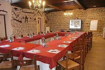 Auberge De Clochemerle, Spa Privatif & Restaurant Gastronomique Vaux-en-Beaujolais 3*,