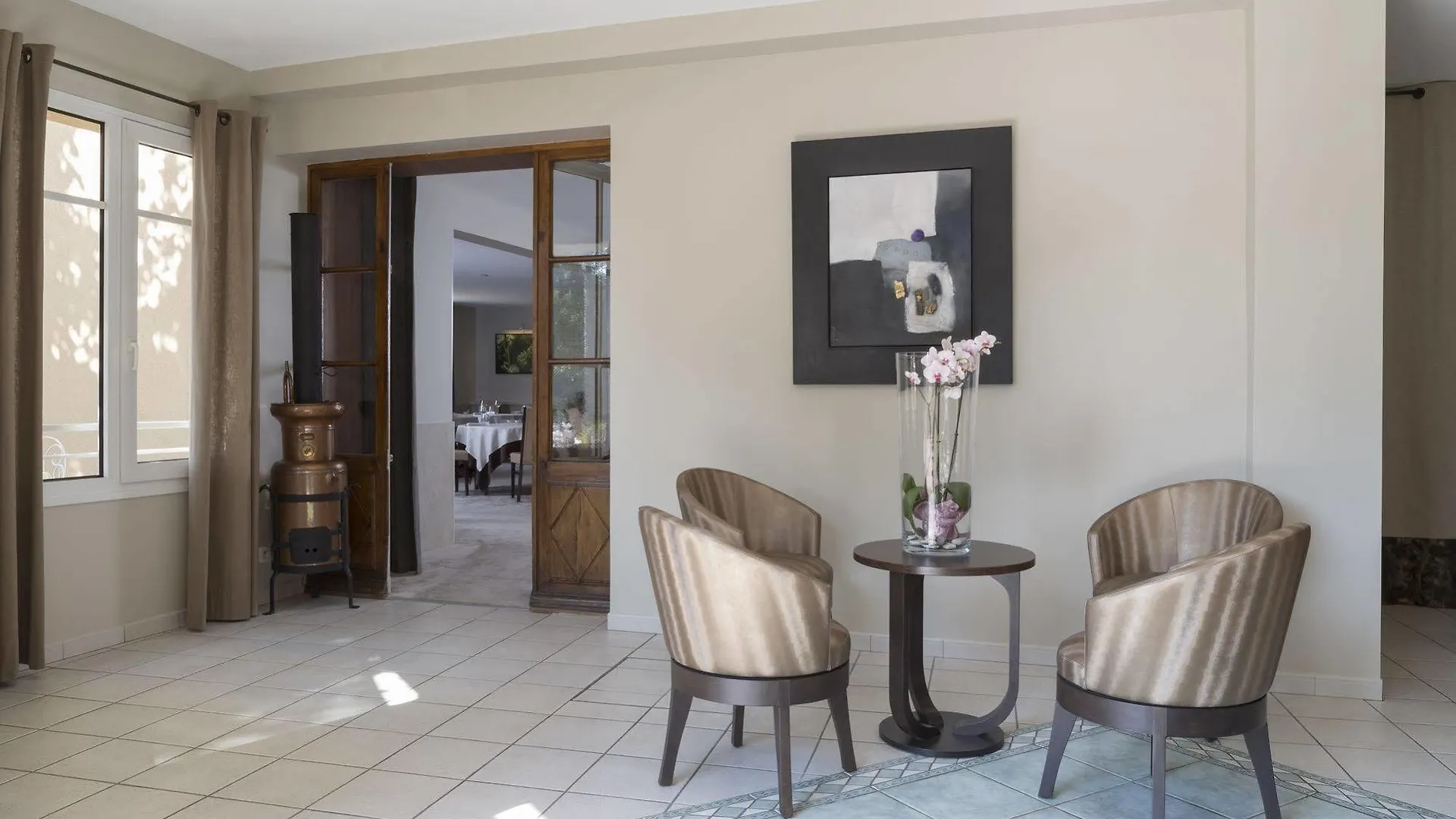 Auberge De Clochemerle, Spa Privatif & Restaurant Gastronomique Vaux-en-Beaujolais Hotel